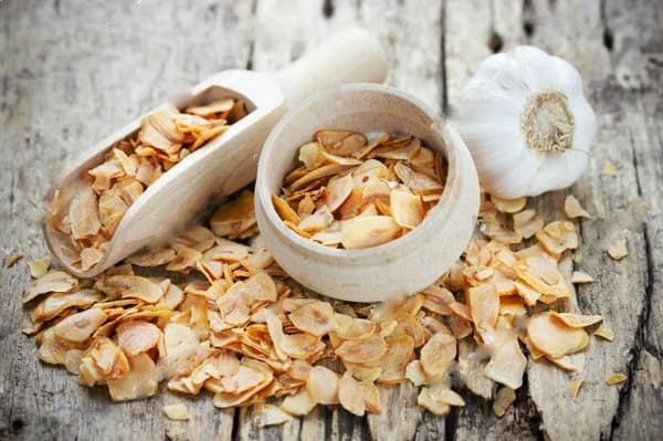 Torkade vitlöksflingor 80g / Natura