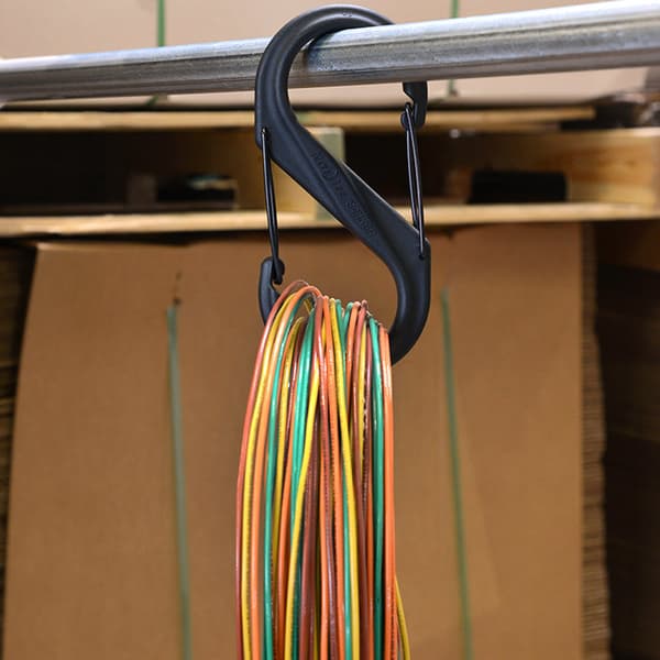 upphängningkarbin plast stor, NITE IZE S-BINER DUALCARBINER #8