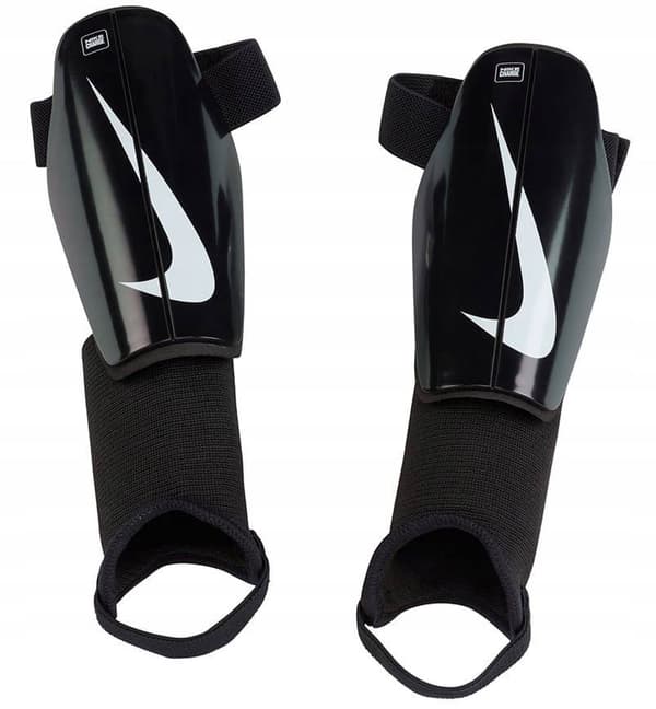 NIKE CHARGE -JALKAPALLOSUOJAT DX4610-010