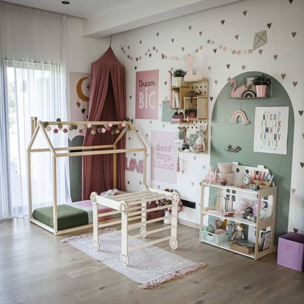Justerbar Montessori inomhusklätterställning för barn – Modulär klättertriangel för småbarn