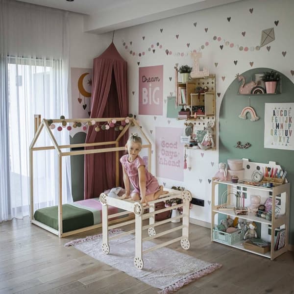 Justerbar Montessori inomhusklätterställning för barn – Modulär klättertriangel för småbarn