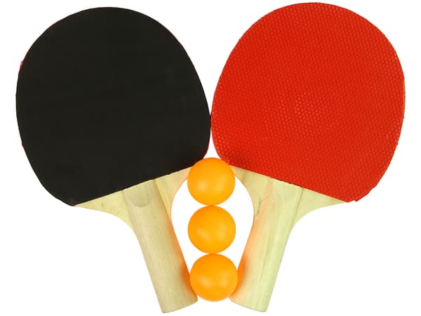 Puiset pingismelat, joissa on 3 palloa ja kansi