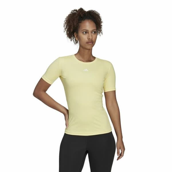 T-shirt med kortärm Dam Adidas Techfit Training Gul