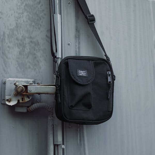 INF Lätt crossbody-väska