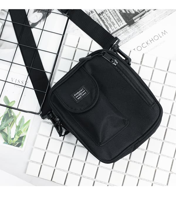 INF Lätt crossbody-väska