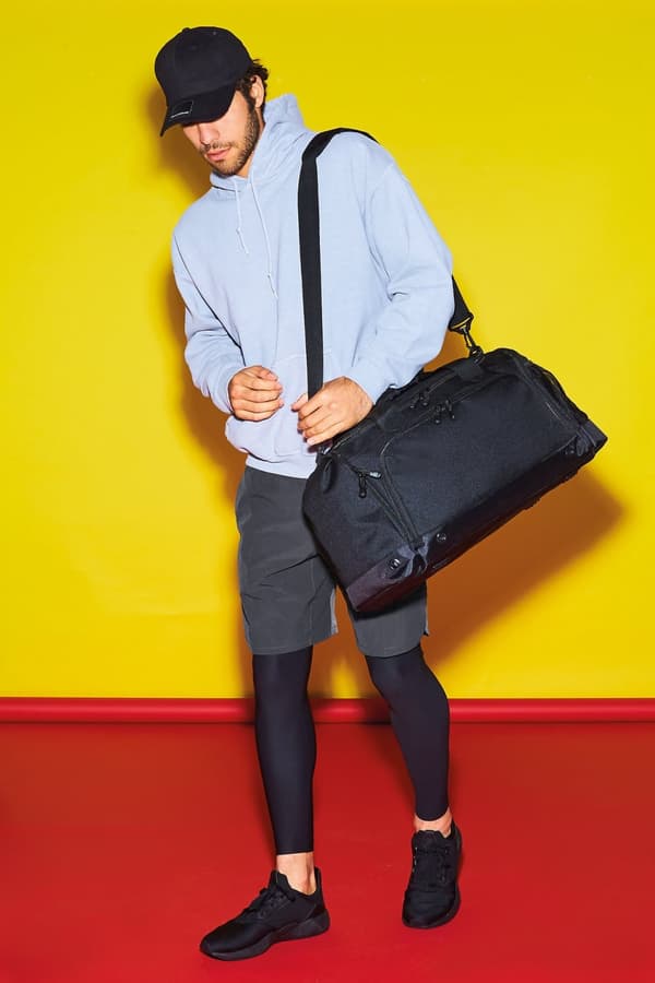 Bagbase Athleisure Urheilukassi pohjatapeilla, punainen 30L