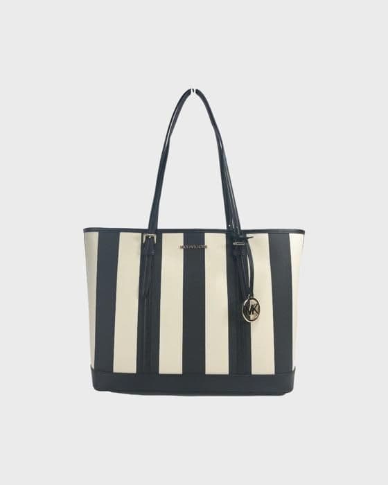 Michael Kors Jet Set Black Bag från Black