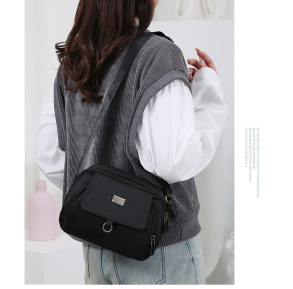 INF Snygg 2025 Crossbody-väska i nylon för kvinnor Svart