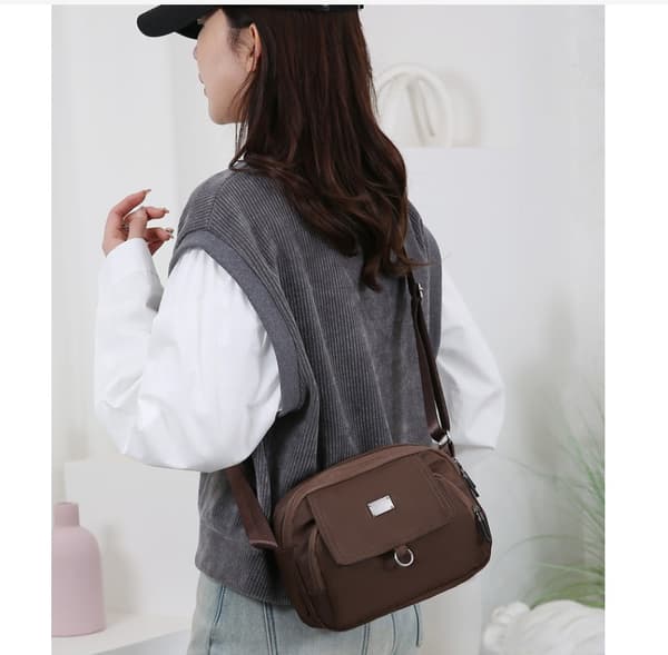 INF Snygg 2025 Crossbody-väska i nylon för kvinnor kaffe