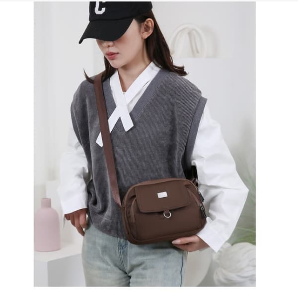 INF Snygg 2025 Crossbody-väska i nylon för kvinnor kaffe