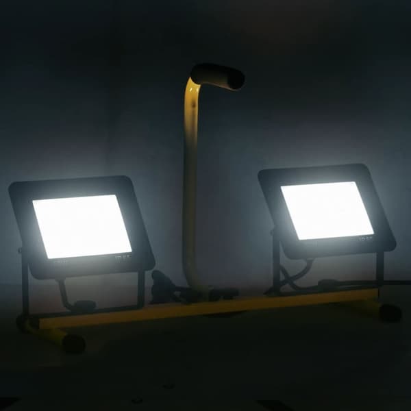 vidaXL LED-flomlys med håndtak 2x50 W kaldhvit