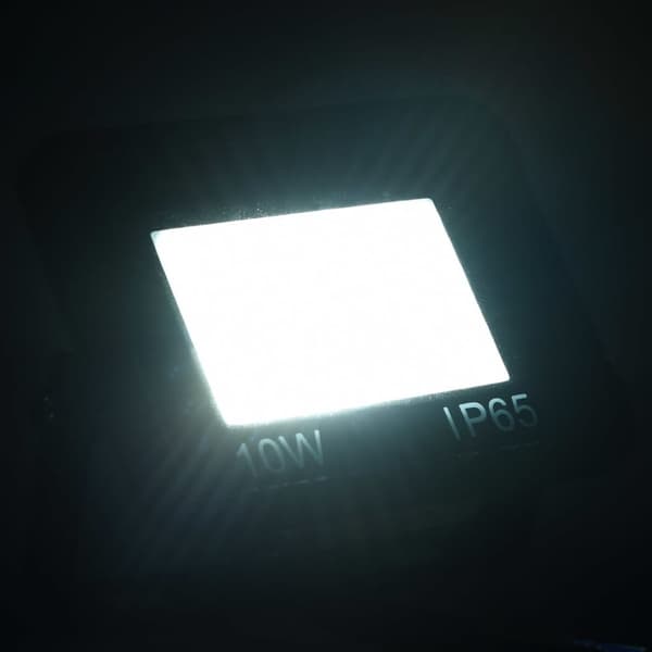 vidaXL LED-valonheittimet 2 kpl 10 W kylmä valkoinen