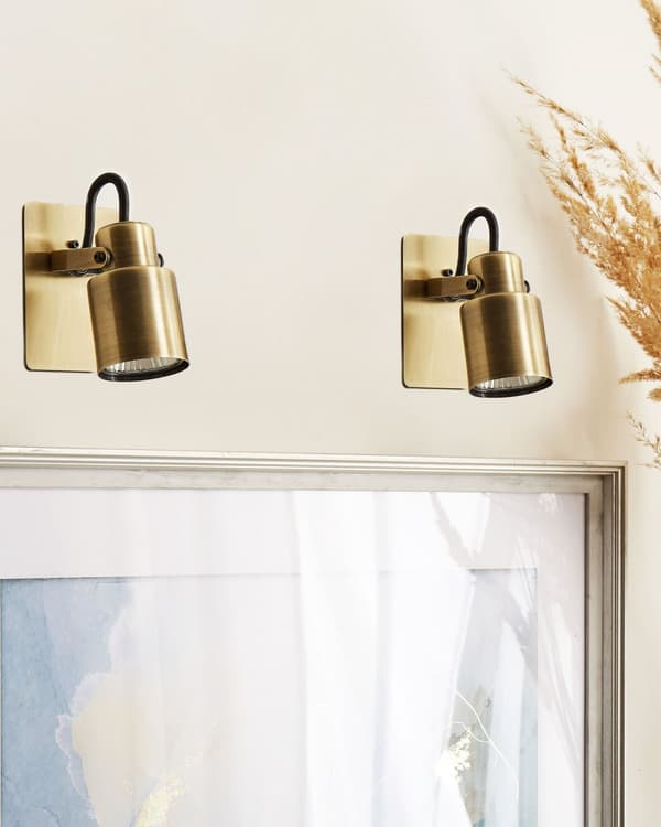 Set med 2 vägglampor Mässing Metall Konformad Spotlight Design