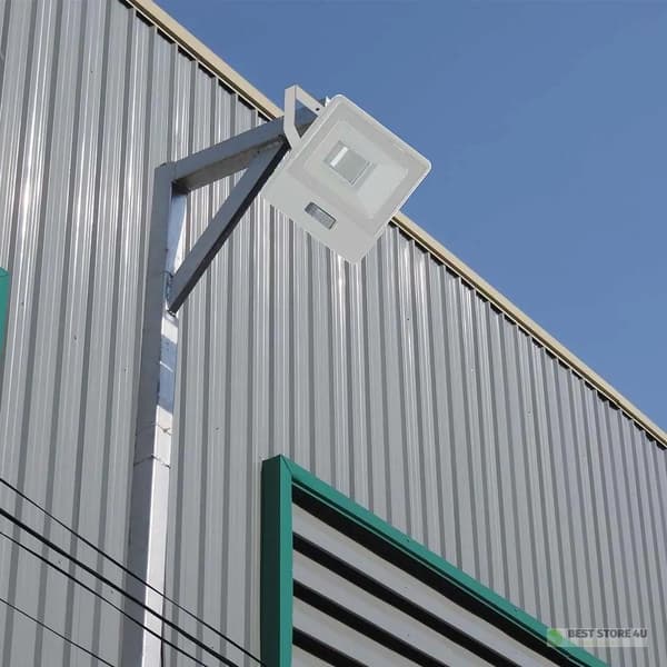 LED-projektor V-TAC 50W SAMSUNG CHIP Rörelsesensor Vit kabel 1M VT-158S-1-W 6400K 4000lm 5 års garanti