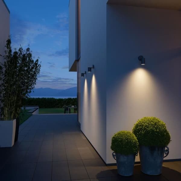 LED utomhusstrålkastare med STEINEL Spot ONE aluminiumdetektor 7W 3000K IP44 GU10 - Antracit