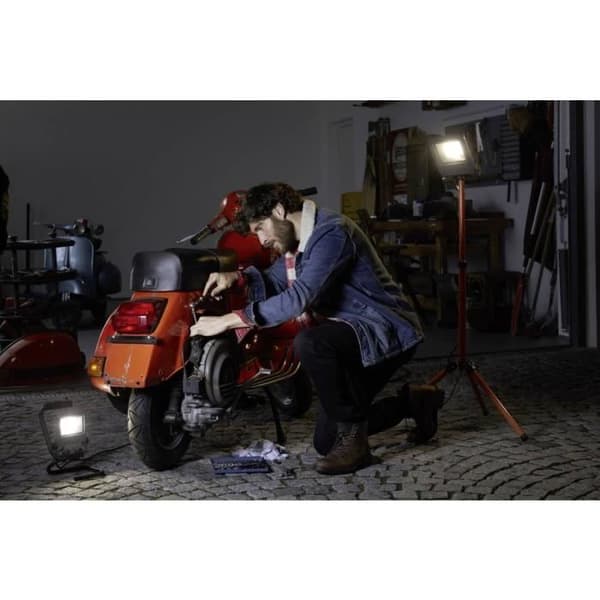 OSRAM stativprojektor 1x20W=1700lm - Elektrisk - Aluminium och glas - IP65