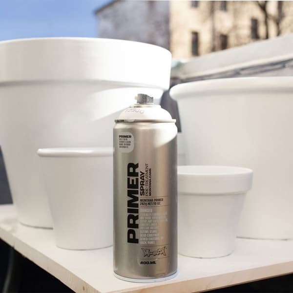 Montana Primer - Universal - 400 ml - Grundfärg Vit