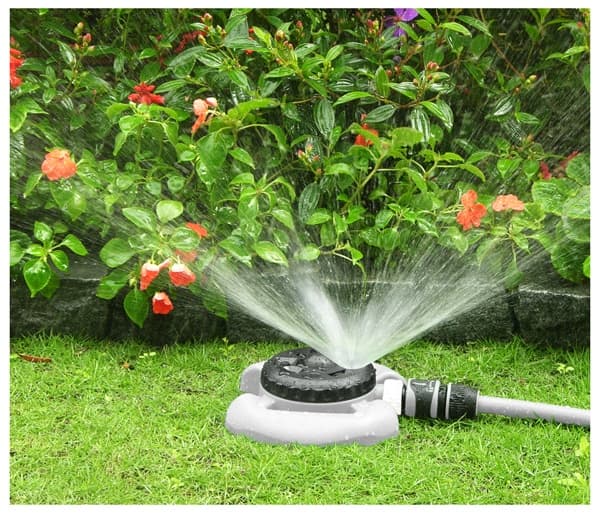 Set med 3 produkter. 8-mönster tornet sprinkler på basen