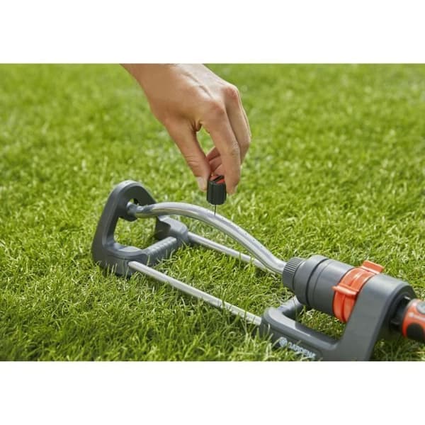 Aqua S oscillerande sprinkler - GARDENA - Yta 220m² - Räckvidd max 17m - UV- och frostbeständig - 5 års garanti