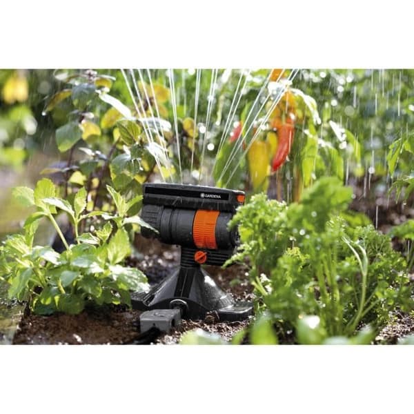 GARDENA OS 90 oscillerande sprinkler – Ekonomisk vattning av rektangulära ytor – Höjdjusterbar – 5 års garanti