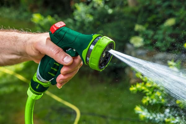 7-toimintoinen pistoolin sprinkleri