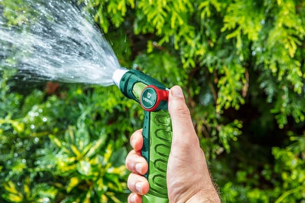 Säädettävä pistoolinen sprinkleri tasaisella virtauksen säädöllä