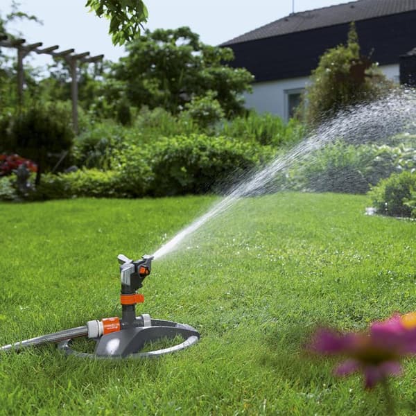 GARDENA Premium slädekanonsprinkler – Justerbar räckvidd max 12,5m – Max yta 490m² – För XL trädgård 5 års garanti