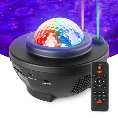 SkyNight Projektor med röda och gröna stjärnor, vatteneffekt