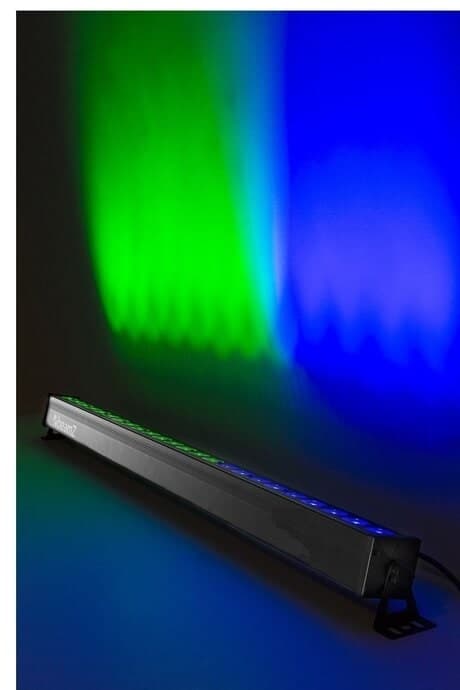 BeamZ LCB246 LED-bar med 24 lysdioder (6W) i 8 sektioner