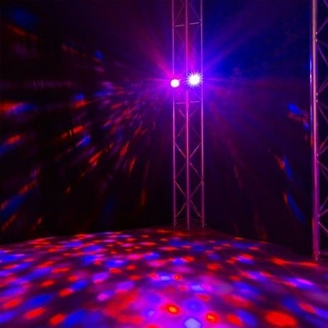 BeamZ StrobeMoon 2-i-1 discolampa med 2x LED moonflower och LED-stroboskop