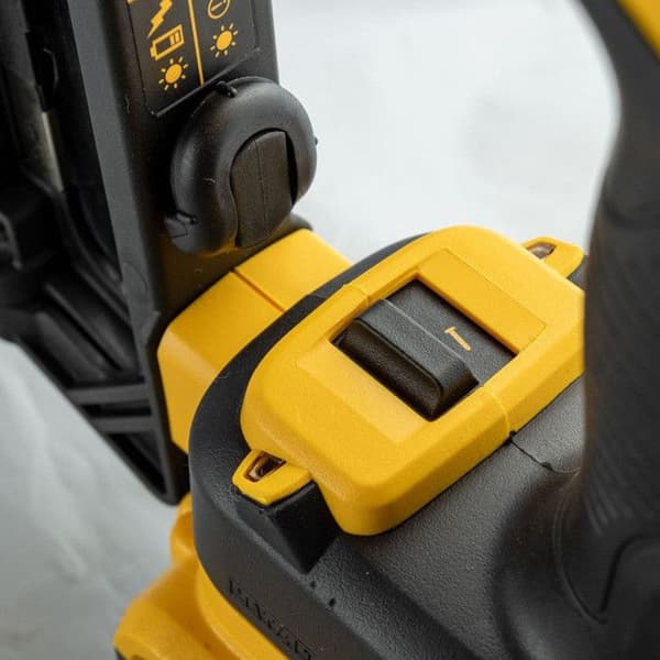 Slagnailare - DEWALT - DCN660NT-XJ - 18V - Trådlös - Professionell