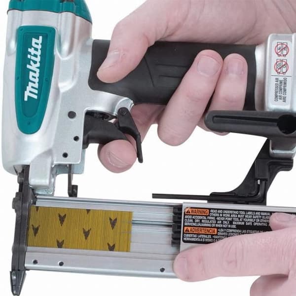 Pneumatisk spikpistol - MAKITA - AF353 - 8,3 bar - 35 mm - Professionell