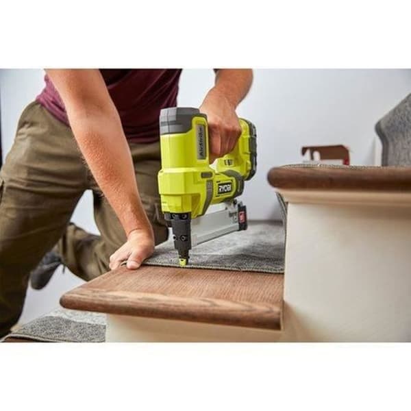 RYOBI - 18G 18V ONE+ efterbehandlingshäftapparat för tryckluft - häftklamrar 5,5 till 6,1 mm, långa. 10 mm till 38 mm + 500 spetsar - R18GS18-0
