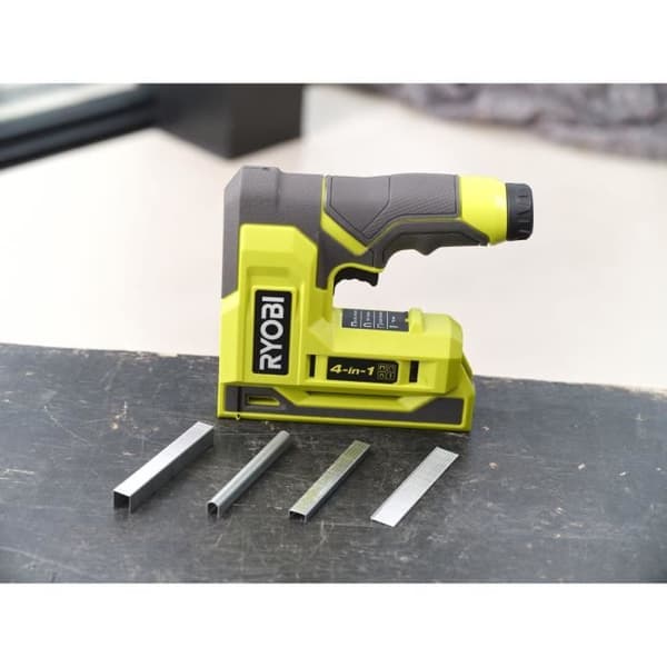 Agrafer - RYOBI - 4V - Klammrar från 6 till 14 mm - Spikar 18G upp till 15 mm - Levereras med 1100 T50 klammrar och 250 spikar 18G