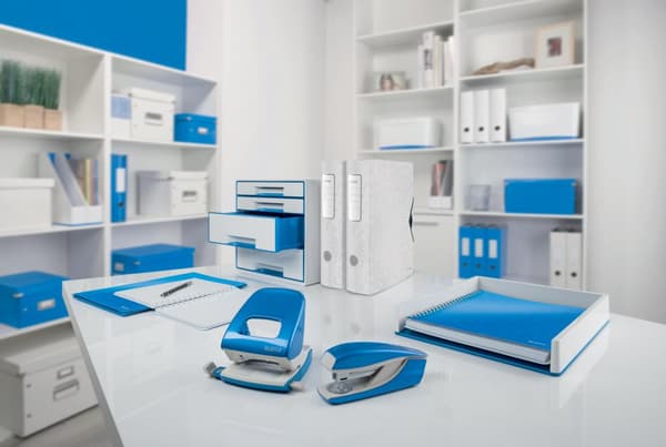 Häftapparat LEITZ 5502 30ark WOW blå