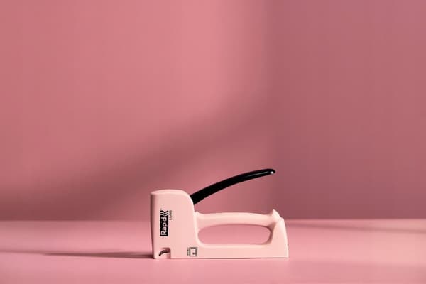 Rapid R53 SoS Ljung manuell häftapparat rosa gjord av ekologiska material