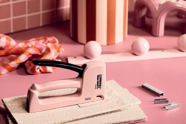 Rapid R53 SoS Ljung manuell häftapparat rosa gjord av ekologiska material