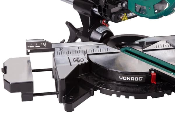 VONROC Kap- och Geringssåg 2000W – 216mm | Med laser och LED belysning