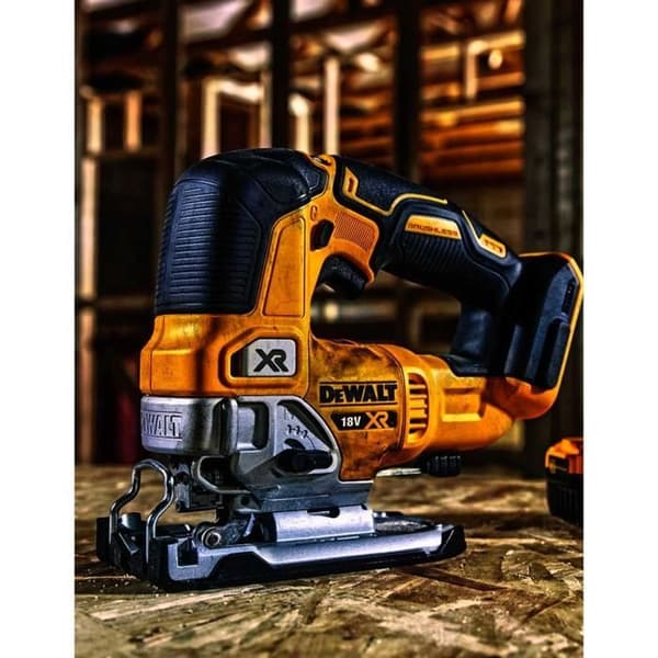 DeWALT DCS334N Sticksåg - Trådlös - 18V - 400W - Trä - 3800 varv/min