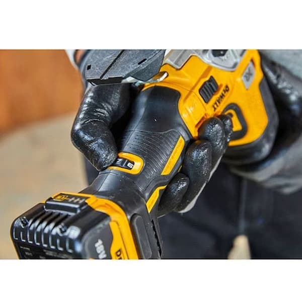 XR 18V Body-Grip Jigsaw (inget batteri eller laddare) + TSTAK-fodral - DEWALT - DCS335NT-XJ