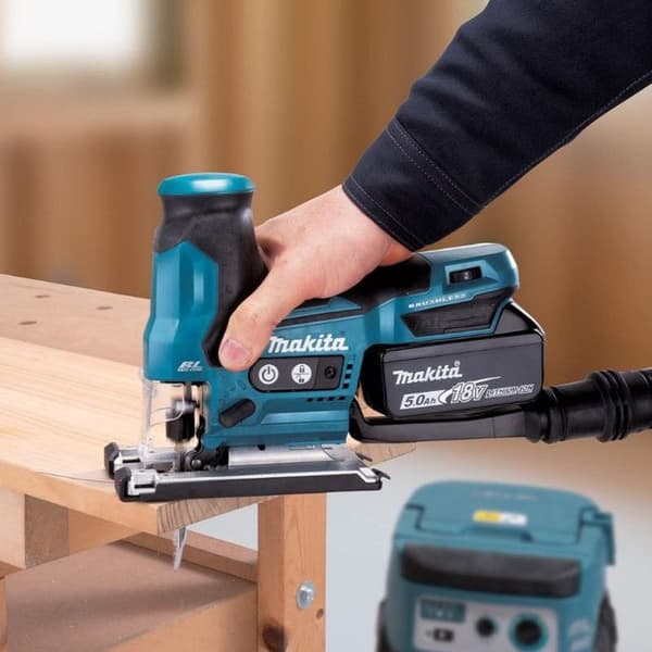 Makita sladdlös pendelsticksåg DJV185Z utan batteri 18 V