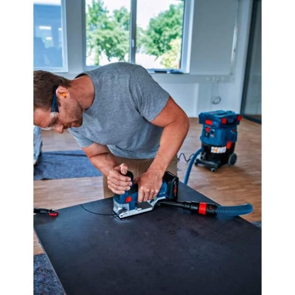 Saxsåg - BOSCH - GST 18V-155 SC - 18V batteri - 65mm skärdjup - Ergonomisk