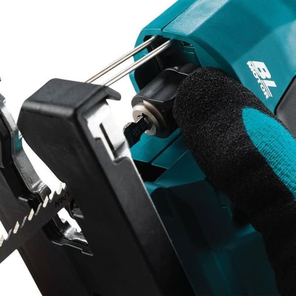 Makita sladdlös pendelsticksåg DJV185Z utan batteri 18 V