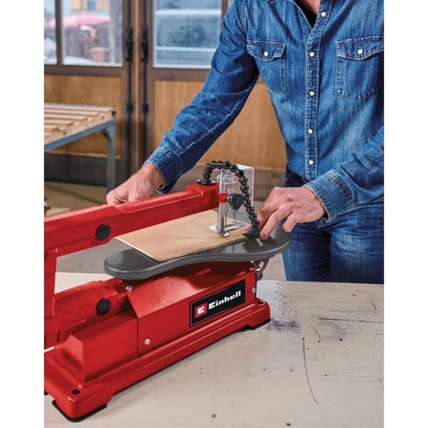 Einhell Sticksåg TC-SS 406 E (120 W, justerbar upp till 47°, skärhöjd på 50 mm) Levereras med 2 blader.