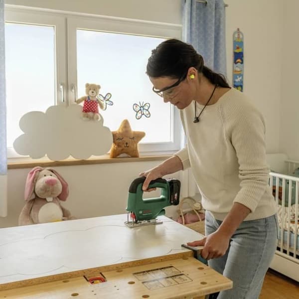 Bosch Home and Garden EasySaw 18V-70 sladdlös sticksåg - 18V 2,0 Ah batteri