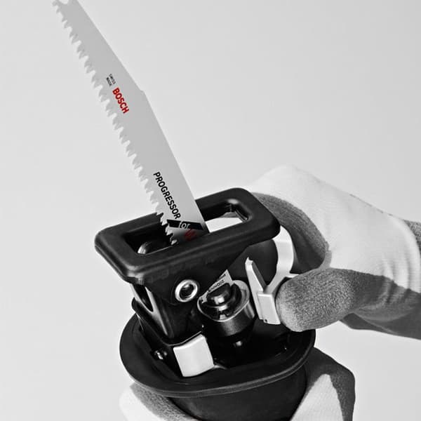 Bosch Professional sladdlös sabelsåg 06016A8108 18 V