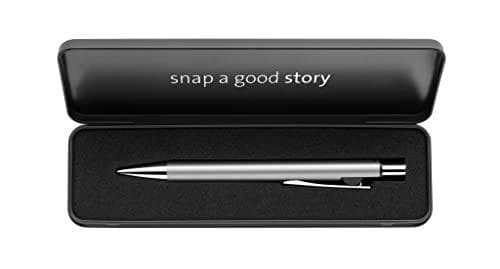 Pelikan Kulspetspenna Snap Metalic K10 Silver i fodral Blå Clip-on Medium 1 st (821223)