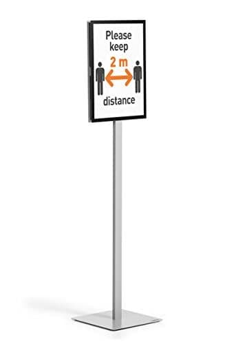 Slitstarkt informationsställ med vridbar A3-tavla, läsbar från båda sidor, med två svarta magnetramar, grå, 501357