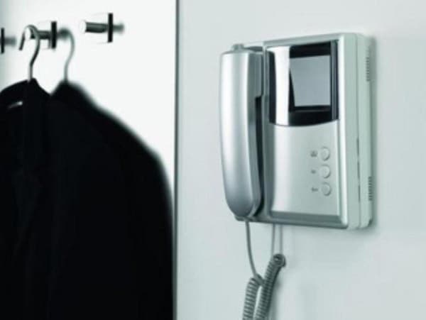 Tesa powerbond ultrastærk dobbeltsidet monteringstape - 5 mx 19 mm.