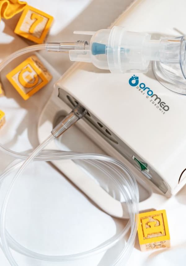 Oromed ORO-SMART NEB mäntäsumutin inhalaattori